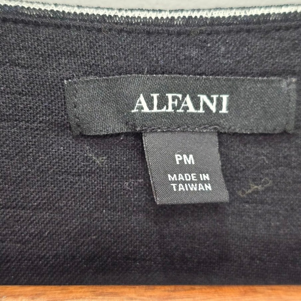 Vtg 90s Y2K Alfani Blouse Top M Petite Black Floral Embroidered Bell 3/4 Sleeves - Picture 8 of 10